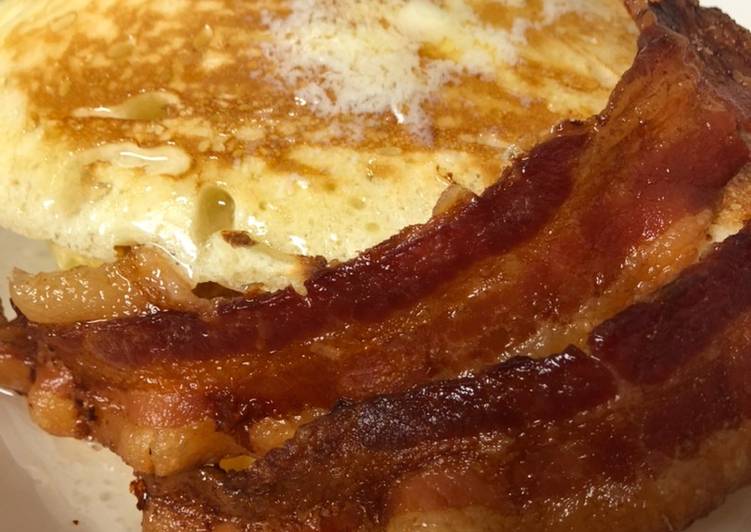 Simple Way to Make Award-winning Pancakes and bacon with vanilla syrup