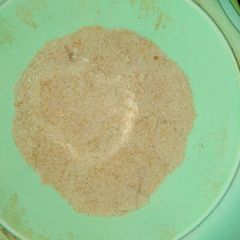 A picture of Bread crumbs.