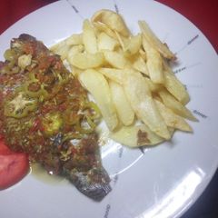 A picture of Fish sauce wit chip.