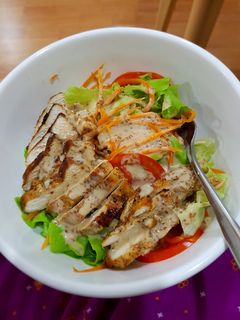 รูปของ สลัดผัก อกไก่กริลปาปริก้า #ทำขายรวย