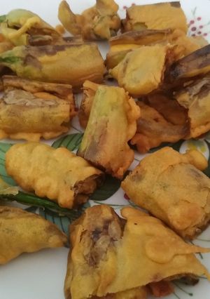 A picture of Mirchi pakoda.