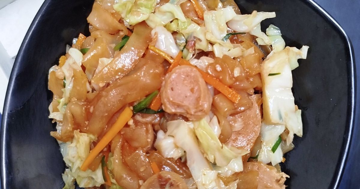 Kwetiau Goreng Bakso Kucai