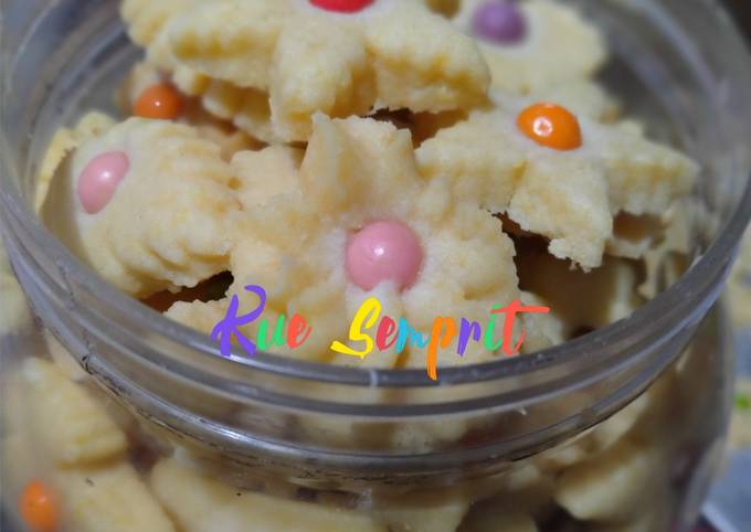 Recipe: Delicious Kue Semprit 