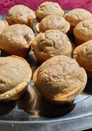 Una foto de Muffins de pera y arándanos