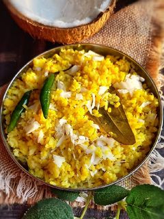 নারকেলি খিচুড়ী রেসিপির প্রধান ছবি