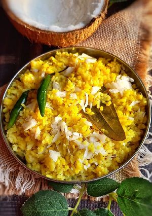 নারকেলি খিচুড়ী রেসিপির প্রধান ছবি