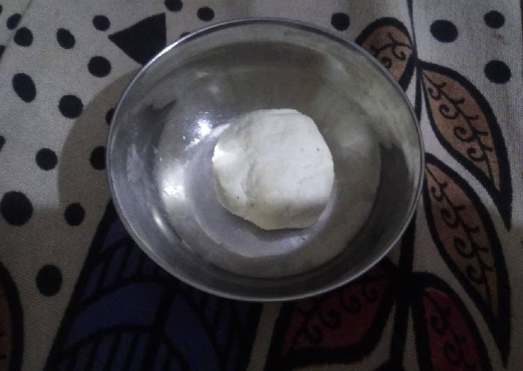 Simple mozzarella cheese without revett