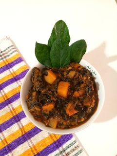 عکسی از دستور آلو پالک 😋😍 با رب انار (خوراک سیب زمینی اسفناج پاکستانی)