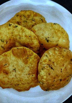 A picture of Poori with Leftover Potato Sabji.