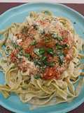 Fettuccine de espinacas a la Machaca Sonora