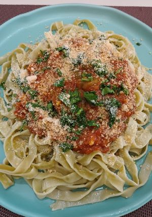 Una foto de Fettuccine de espinacas a la Machaca Sonora