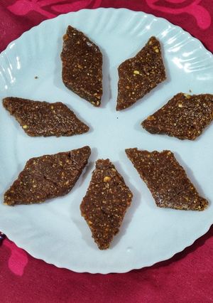 A picture of Peanuts and fried gram Burfi.
