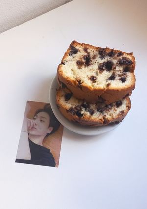Una foto de ¡Budín con chispas de chocolate!♡