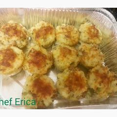 A picture of Broccoli, cheese and chicken cups.
