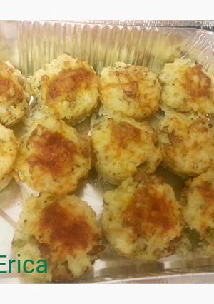 A picture of Broccoli, cheese and chicken cups.