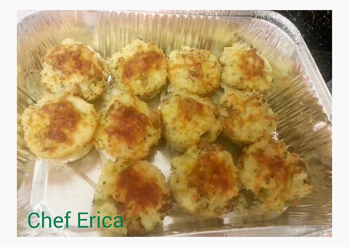 Broccoli, cheese and chicken cups