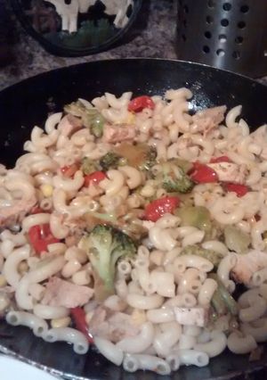 A picture of Broccoli and Chicken Pasta.