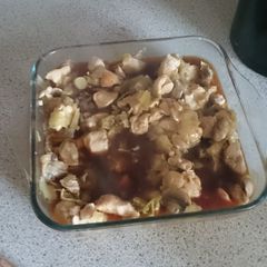 A picture of Chicken, Mushroom & Leek Pie.