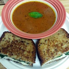 A picture of Roasted Tomato Basil Soup.