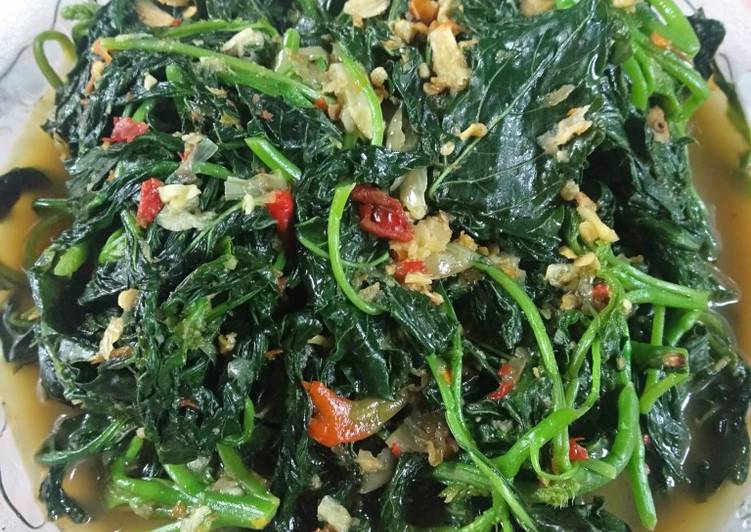 Langkah Mudah untuk Membuat Tumis sayur bayam, Sempurna