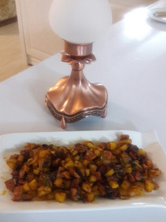 عکسی از دستور خوراک سوسیس و سیب زمینی