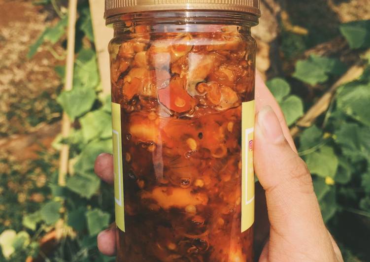 Cara Gampang Membuat Sambal Baby Cumi Anti Gagal