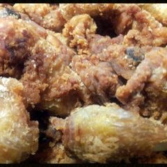 A picture of AMIEs FRIED CHICKEN.