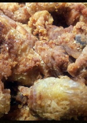 A picture of AMIEs FRIED CHICKEN.