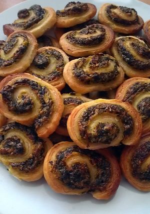 A picture of Vickys Artichoke & Spinach Pinwheels, GF DF EF SF NF.