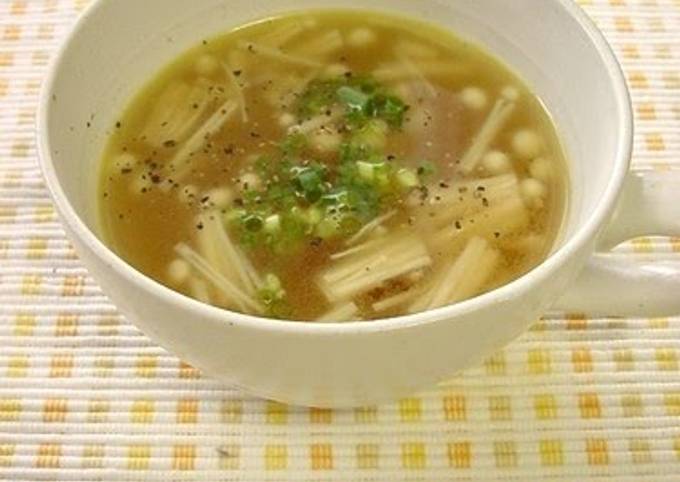 Simple Enoki Mushroom Soup