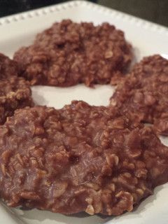 A picture of No bake cookies.