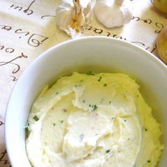 A picture of Mashed Potatoes.