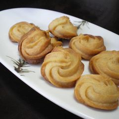 A picture of Tofu and Miso Spritz Cookies.