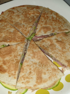 Una foto de Quesadilla