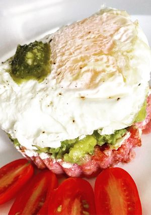 Una foto de Desayuno con medallón de chorizo argentino
