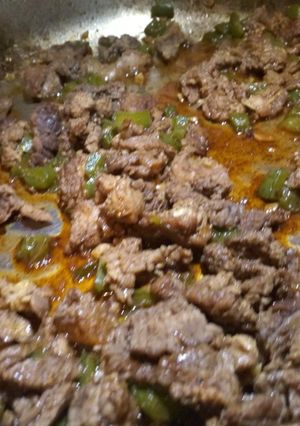 A picture of Pepper steak.