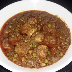 A picture of Mushroom matar ki sabji.