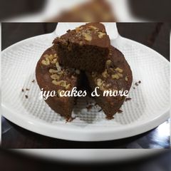 A picture of Hazelnut Royal Fudge cake.
