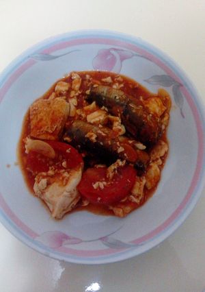 A picture of Quick cook tuna sardines with beancurd...