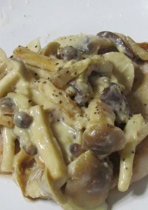 A picture of Pork with Mushroom Soy Milk Sauce.