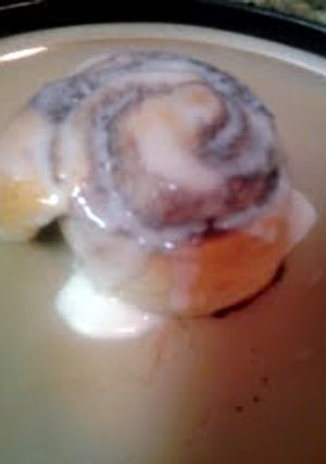 A picture of Bisquits cinnamon rolls.