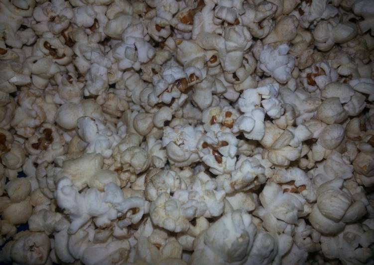 Recipe: Delicious Movie Night Popcorn