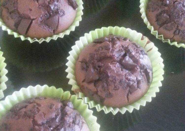 Step-by-Step Guide to Prepare Quick Chocolate drops muffins