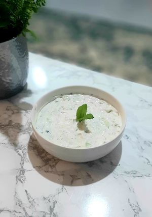 A picture of Persian Cucumber Yogurt (Mast-O-Khiar).