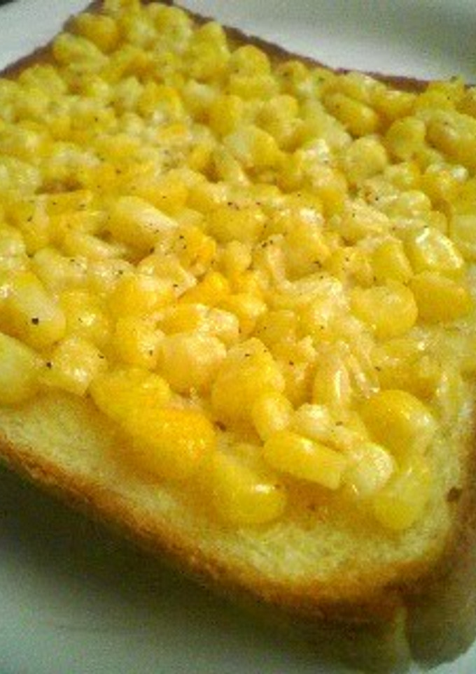 A picture of Toast with Corn and Butter.