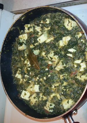 A picture of Palak paneer.