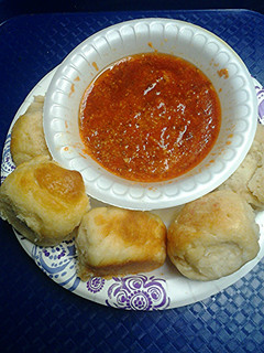 A picture of Marinara sauce.