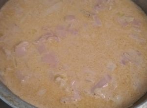 Una foto de Crema Caruso con ketchup