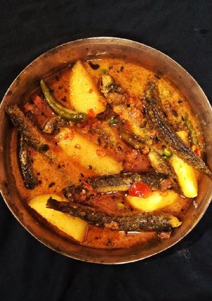 গুলে মাছের ঝোল (gulle macher Jhol recipe in Bengali) রেসিপির প্রধান ছবি