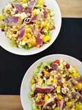 Ensalada de frutas de otoño con jamón de pato y vinagreta de anacardos